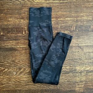 SPANX SEAMLESS LEGGINGS - Black Camo
